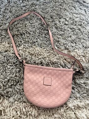 AUTHENTIC Gucci Pink Signature Crossbody Bag